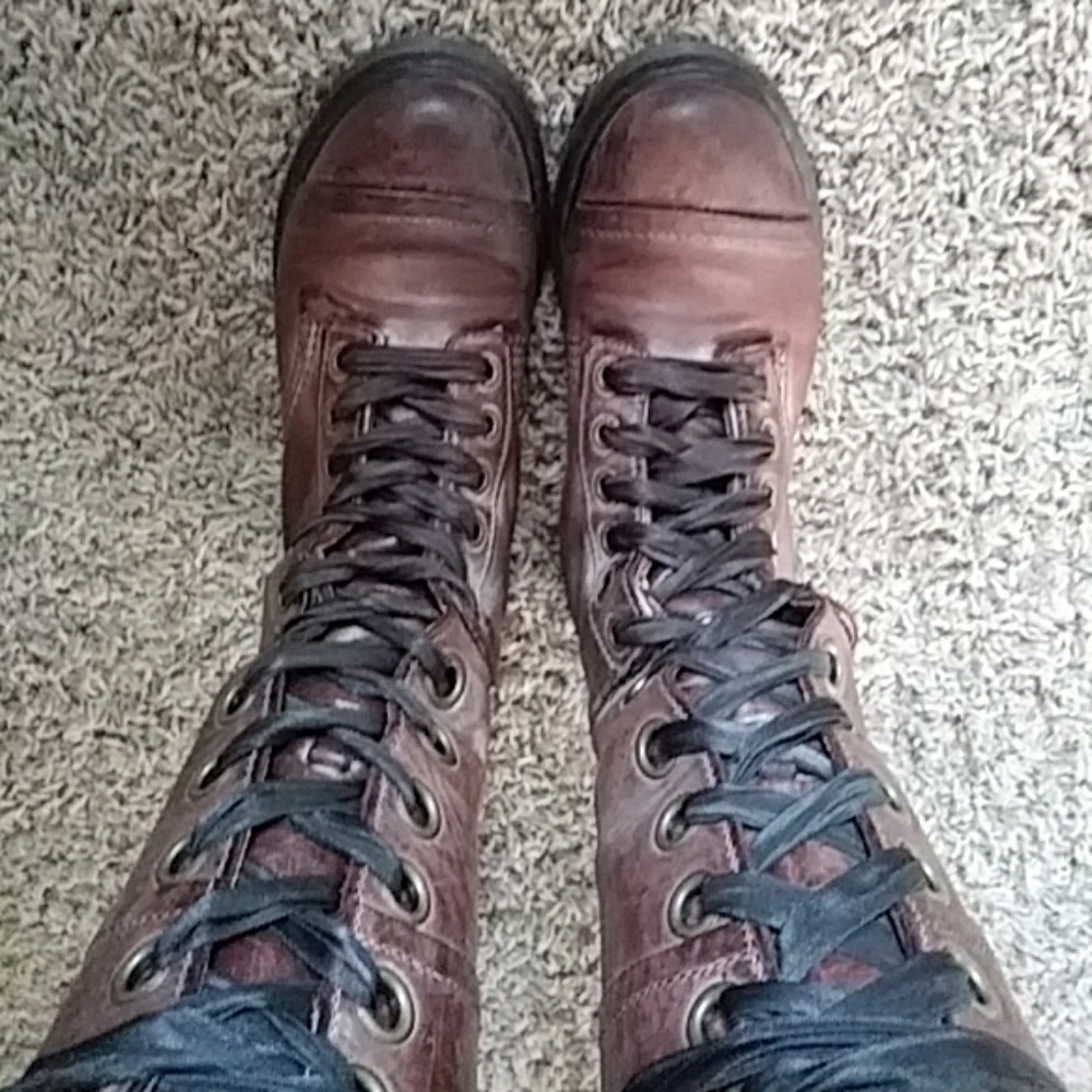 Dr.Martens 12 hole Triumph Boots